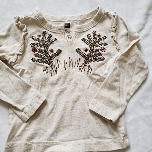 Tea Collection Other - Tea Collection Long Sleeve Tree & Flower Top